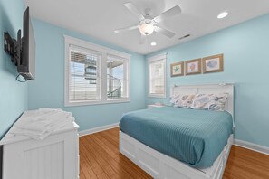 5 bedrooms, travel cot, free WiFi, bed sheets