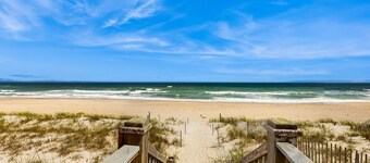 Island Girl: Oceanfront home with beach access, pool, game room