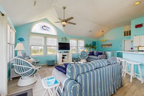 TV, table football - Soundfront house with private dock, hot tub, WiFi, & beautiful views (Frisco)