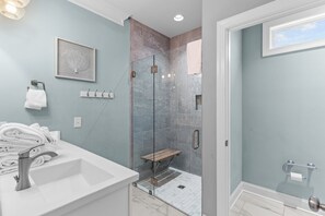 Shower, towels