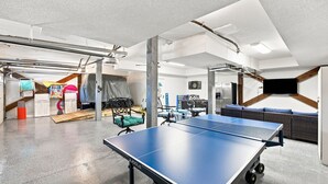 Spielezimmer