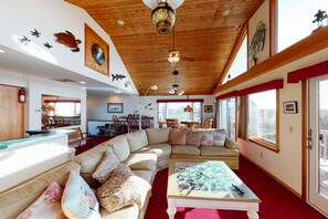 TV, books - Waterfront House w/ Sound View, Free WiFi, Private Washer/Dryer, Shared Pool (Frisco)