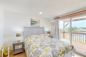 4 bedrooms, free WiFi, bed sheets
