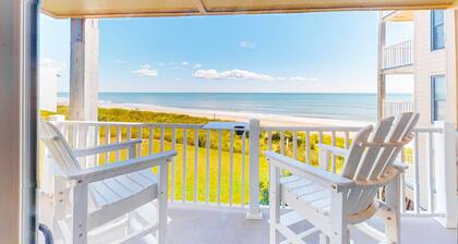 Topsail Dunes condo with oceanfront vistas - beach access & beachfront pool