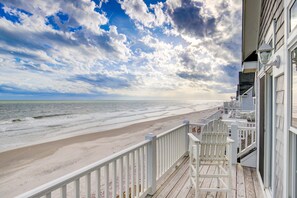 Property grounds - Oceanfront home with a pool, beach access, washer/dryer & central AC (North Topsail Beach)