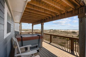 Terrace/patio - Oceanfront home w/elevator, private hot tub, shared pool, beach access, & WiFi (Frisco)