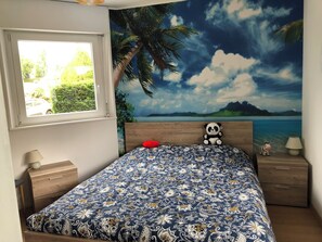 1 habitación, tabla de planchar con plancha, wifi gratis y ropa de cama 