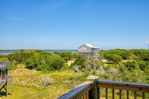 Property grounds - Ocean-view beach home - private hot tub, elevator, cook's kitchen - dog-friendly (North Topsail Beach)
