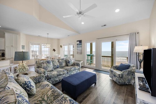 Oceanfront home with private beach access, hot tub, central AC, & W/D - dogs ok