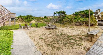 Oceanfront- Tressa Terrace - Beachfront - Amazing Ocean Views - Large Pool