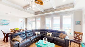 تلفزيون، كُتُب، مكتب