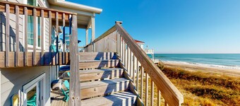 Beautiful dog-friendly ocean view home with hot tub, lovely balcony, W/D & AC