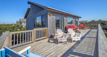 Beach home near the ocean w/sunny deck, washer/dryer, and central A/C