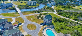 Waterfront home with great Sound views, private hot tub, W/D, pool, AC