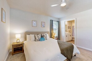 3 bedrooms, desk, free WiFi, bed sheets