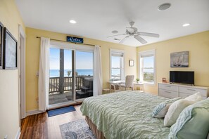 4 bedrooms, desk, free WiFi, bed sheets