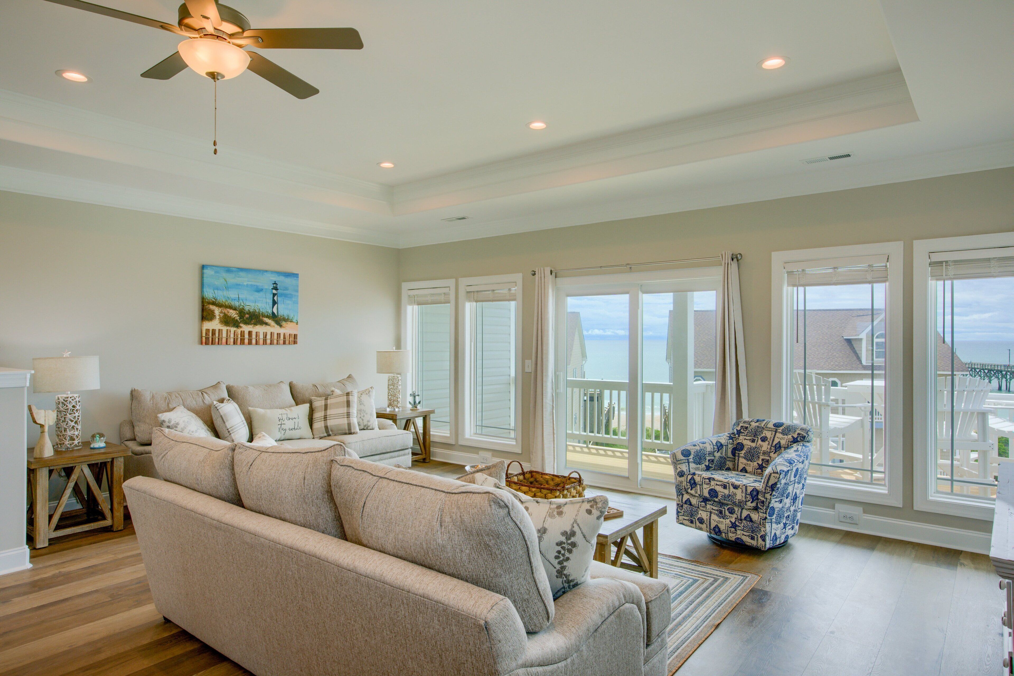 Fernseher, Tischtennisplatte