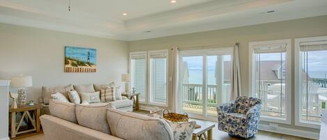 Fernseher, Tischtennisplatte