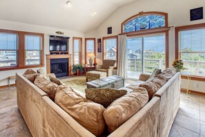 TV, DVD-spiller og fotballspill