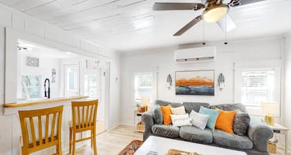 Dog-friendly home with washer/dryer & free WiFi - 3 miles from beach access