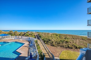 Et oppvarmet basseng