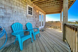 Terrace/patio - 3-story Pet friendly home with private outdoor pool, hot tub, pool table, & elevator (Waves)