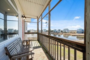 Unclassified image, 5 of 35, button