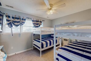 3 slaapkamers, reisbedje, gratis wifi, beddengoed