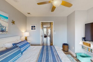 3 bedrooms, travel cot, free WiFi, bed sheets