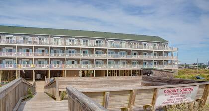 First-floor oceanfront home with outdoor pool, hot tub, washer/dryer - dog-friendly