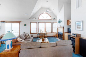 Televisión, chimenea, videojuegos y reproductor de DVD 