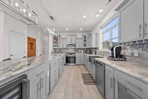 Fridge, microwave, oven, stovetop - Serene oceanfront home with private pool and hot tub with inlet views and beach (North Topsail Beach)