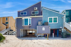 Exterior - Dog-friendly oceanfront home with direct beach access and close to attractions (North Topsail Beach)