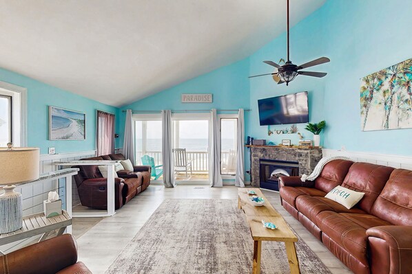 TV - Dog-friendly oceanfront home with direct beach access and close to attractions (North Topsail Beach)