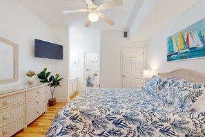 2 bedrooms, desk, iron/ironing board, free WiFi
