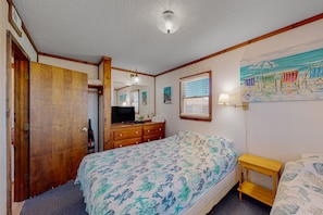 2 bedrooms, free WiFi, bed sheets - Oceanfront, Dog-Friendly House w/Free WiFi, Shared Pool, and Ocean Views (Buxton)