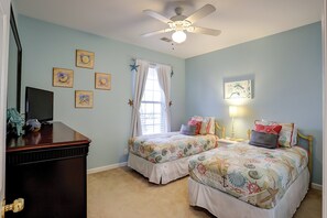2 bedrooms, iron/ironing board, free WiFi, bed sheets
