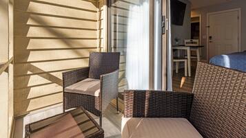 2 soverom, strykejern/-brett, reiseseng for barn og internettilgang