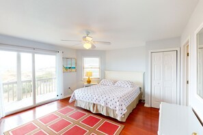 5 bedrooms, free WiFi, bed sheets