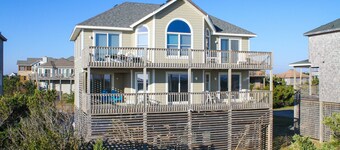 Oceanfront home with incredible beach views, washer/dryer & pool