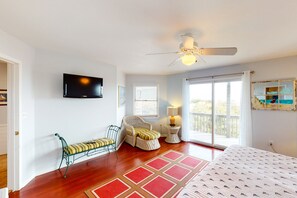 5 bedrooms, free WiFi, bed sheets - Oceanfront home with incredible beach views, washer/dryer & pool (Avon)