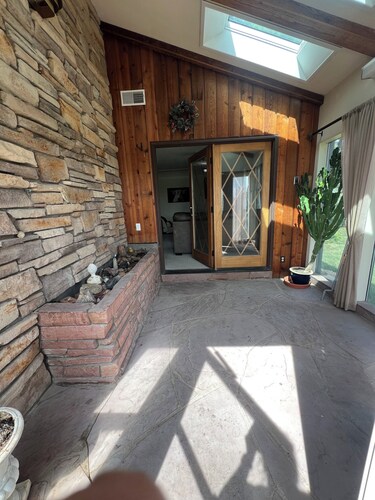 Charolais Chateau-Quiet country home close to town.