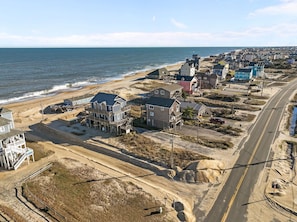 Beach nearby - Dog-friendly, idyllic beachfront house with private pool, hot tub, AC, & deck (Rodanthe)