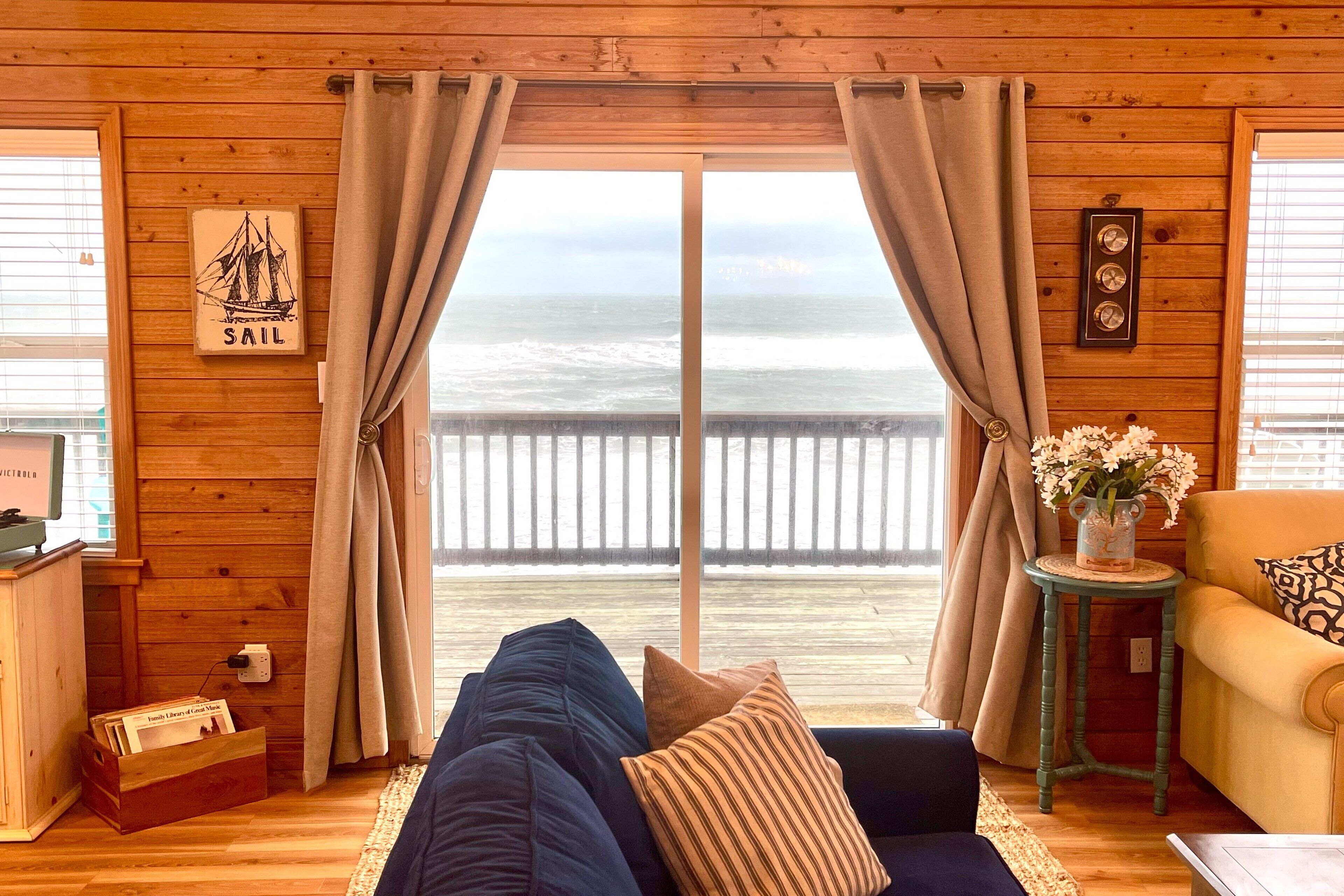 テレビ、DVD プレーヤー