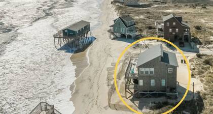 Dog-friendly oceanfront home with large deck, high-speed WiFi, washer/dryer & AC