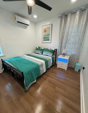 2 bedrooms, WiFi, bed sheets