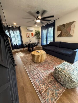 Living area - A delightful stay at Jackson’s Delight (Jackson)