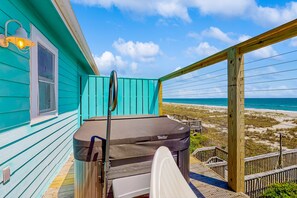 Terrace/patio - Oceanfront w/ beach access, amazing views, hot tub, chef's kitchen, & smart TVs (Holden Beach)