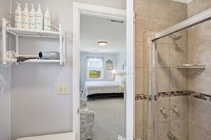 Shower, towels