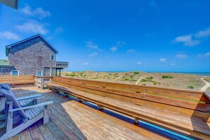 Terrace/patio - Oceanfront home with private heated pool, hot tub & electric vehicle charger (Avon)